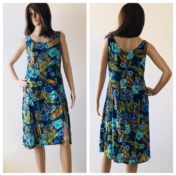 Dresses & Skirts - NWOT Floral Sundress